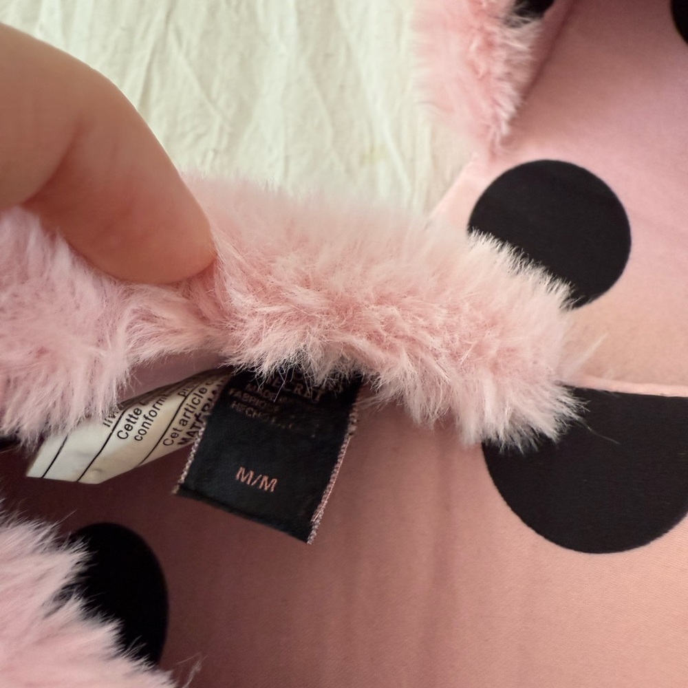 Victoria's Secret Signature Satin Slipper with Faux Fur - Picture 5 of 9